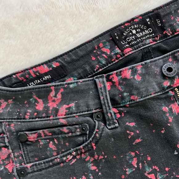 Lucky Brand Lolita Capri Black & Red Printed Denim Jeans Size 4 | 27 - Picture 6 of 8